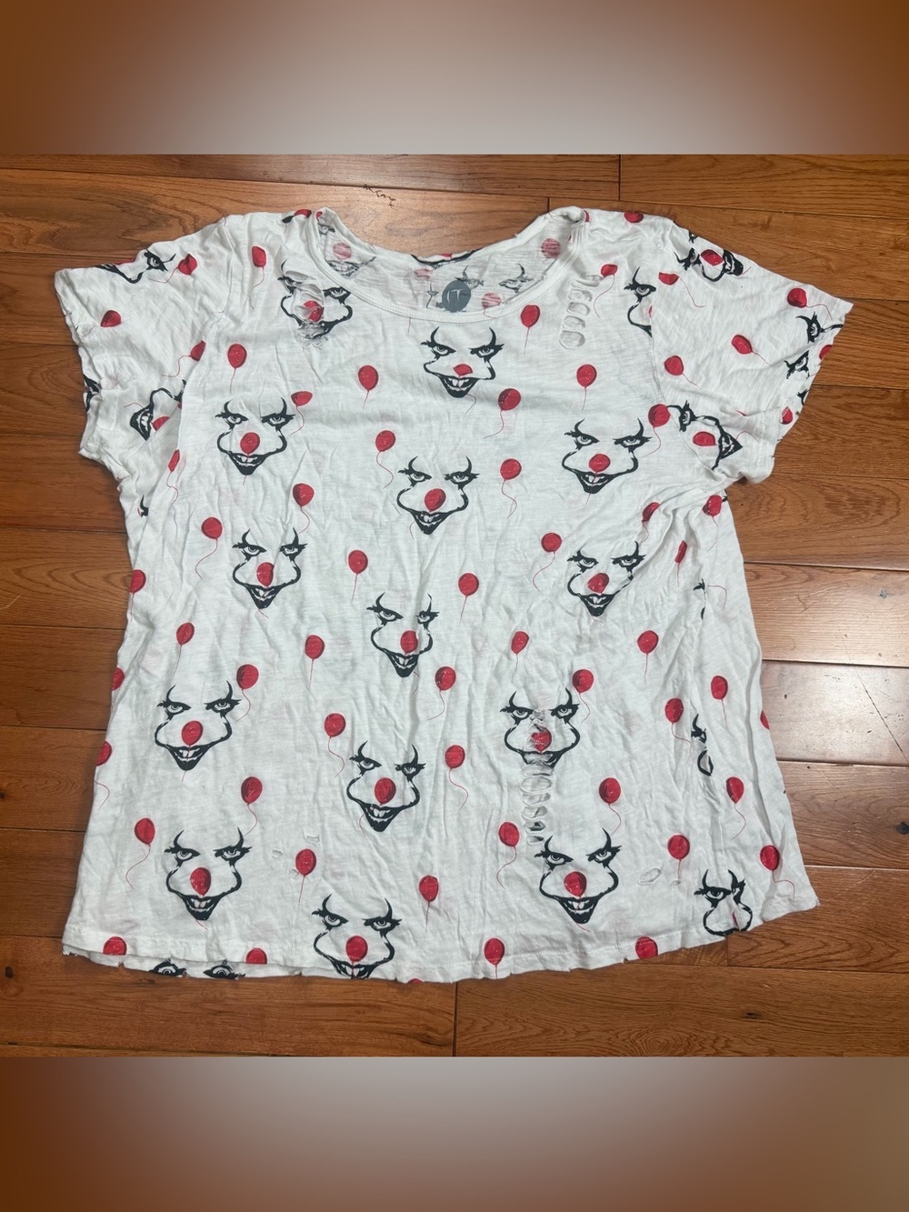 Torrid IT Pennywise Distressed/Shredded Short Sleeve Top Rare